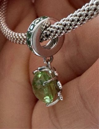 Charm Plata S925 con Piedra Verde