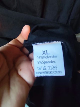 Camiseta Amazon Negra Manga Corta