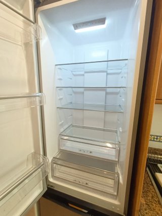 Nevera combi congelador Corberó gris