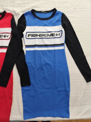 Lote 2 vestidos ajustados Fishbone