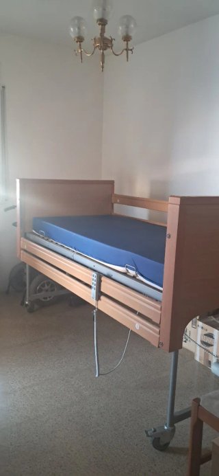 Cama Geriátrica Articulada Eléctrica