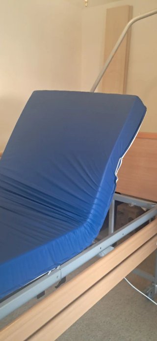Cama Geriátrica Articulada Eléctrica