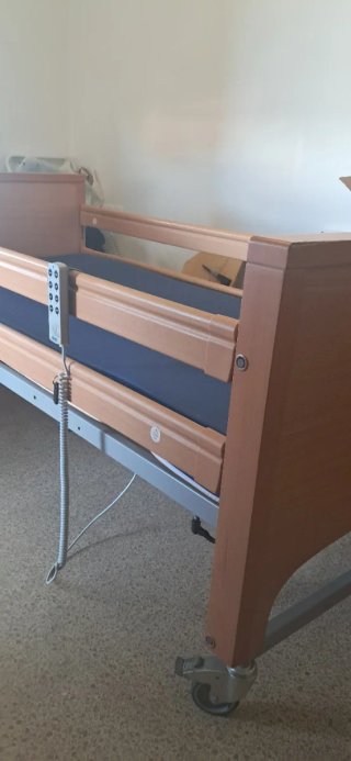 Cama Geriátrica Articulada Eléctrica