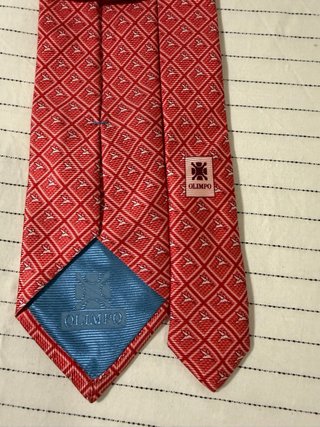 CORBATA ROJA MARCA OLIMPO.