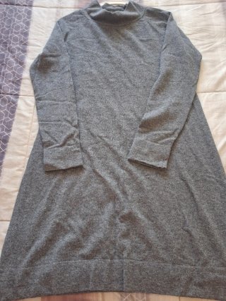 Vestido United Colors of Benetton gris talla M.
