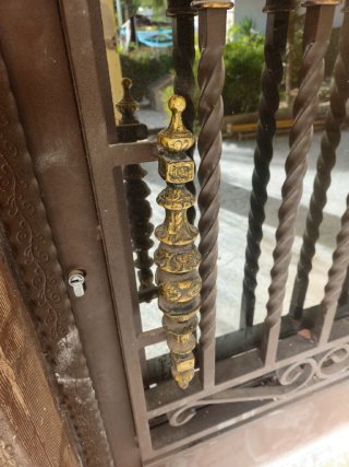 Puerta de forja hierro con cristal espejo
