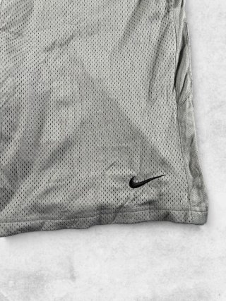 Pantalón Corto Deportivo Nike Gris Talla L