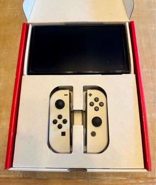 Nintendo Switch OLED Bianca e Nera