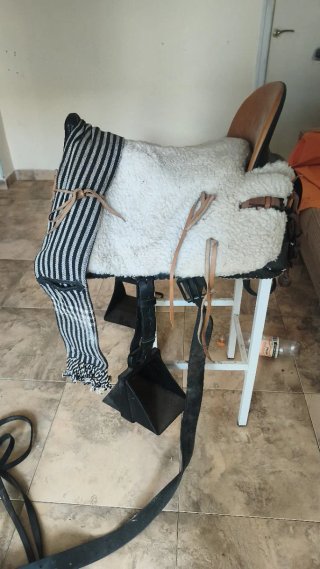 Silla de montar ecuestre con borreguillo