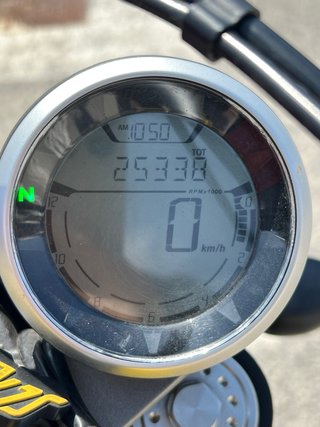 Ducati Scrambler Icon 2017 Amarilla