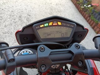 Ducati Hypermotard Roja y Blanca