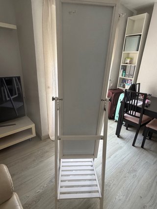 Espejo de pie IKEA ISFJORDEN blanco descatalogado