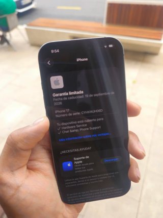 iPhone 17