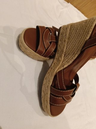 Sandalias cuña Parfois marrones talla 38