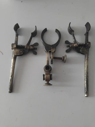 Pinzas de bronce antiguas