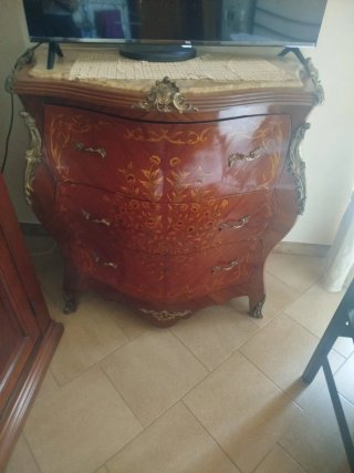 Como e comodini antico intarsiato