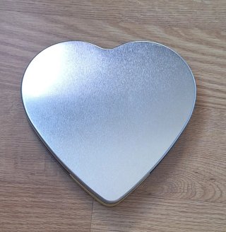 Caja metálica corazón I Love You to the Moon