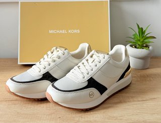 Zapatillas Michael Kors Blancas y Doradas