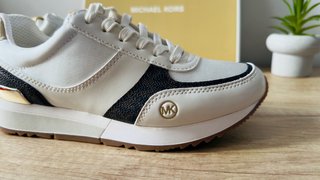 Zapatillas Michael Kors Blancas y Doradas