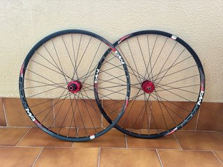 Ruedas 29 Sun Ringle radium MA. Aluminio.