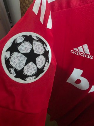 Camiseta del Madrid de futbol.