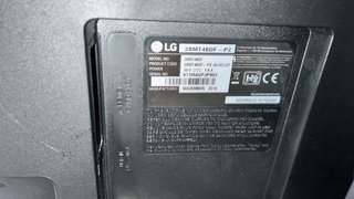 TV LG Negra con Mando pequeña