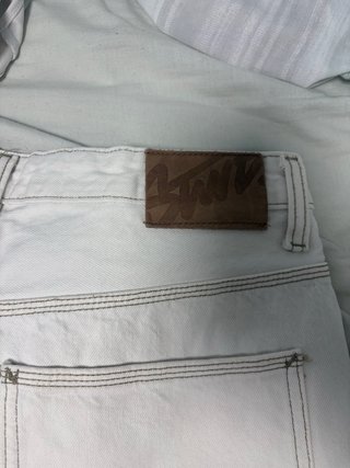 Bermuda baggy blanca