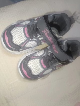 Zapatillas niña grises y rosas
