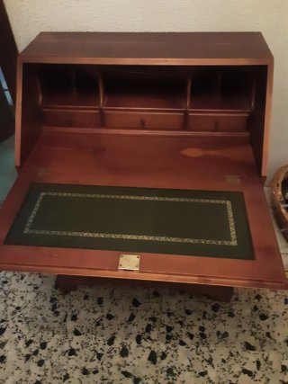 Mueble escritorio madera estilo clásico