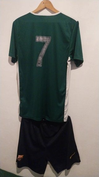 Conjunto Camiseta Adidas y Short FCB Talla M