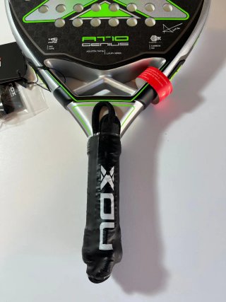 Pala Nox AT10 Genius 12K Edición Limitada