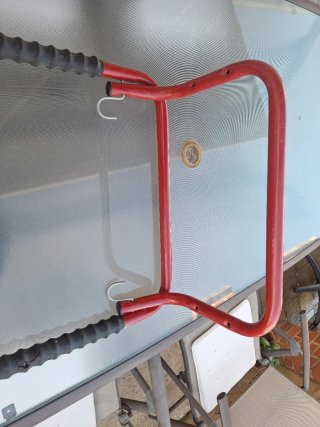 Soporte para bicicleta rojo