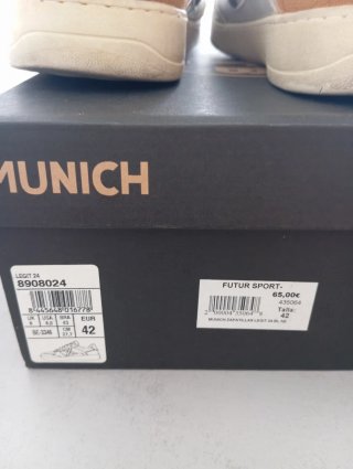 Zapatillas Munich Blancas y Negras