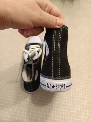 Zapatillas altas estilo Converse negras