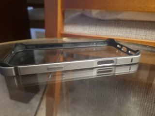 Marco protector aluminio iPhone 16 pro max
