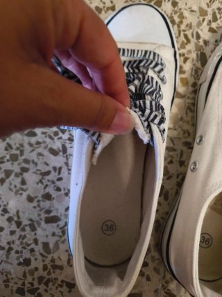 Zapatillas tipo Converse Blancas con Cordones