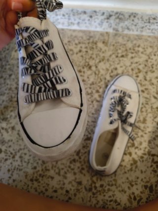 Zapatillas tipo Converse Blancas con Cordones