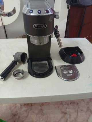 Cafetera DeLonghi Dedica