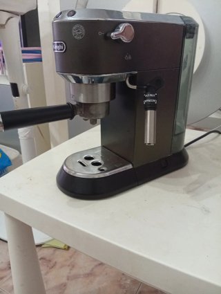 Cafetera DeLonghi Dedica
