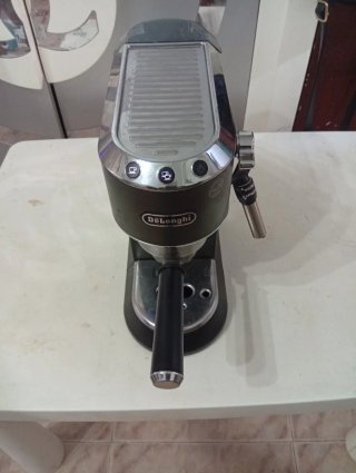 Cafetera DeLonghi Dedica