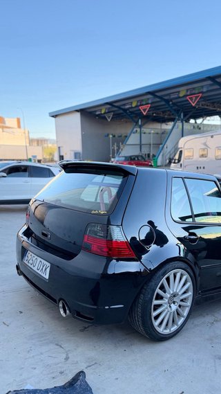 Volkswagen Golf 2000