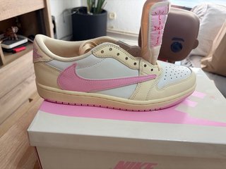 Air Jordan 1 Travis Scott Beige/Rosa