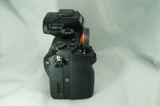 Cámara Sony Alpha 7 II + Accesorios