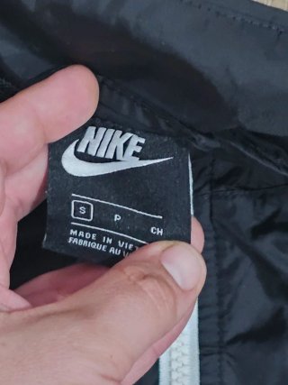 Chaqueta Nike talla S Negra