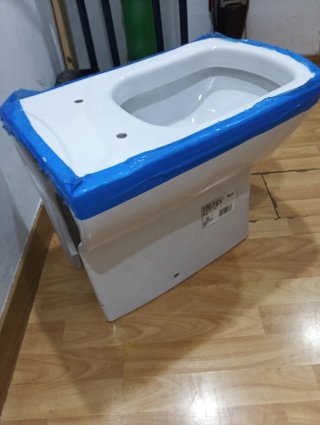 Taza de inodoro  Roca Senso Compacto