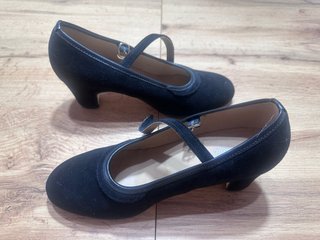 Zapatos Sevillanas Ante Negro Talla 39