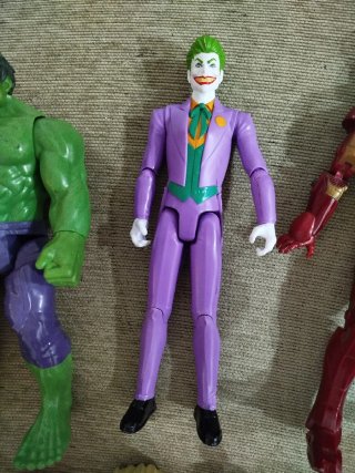 Figuras Marvel y DC