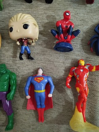 Figuras Marvel y DC