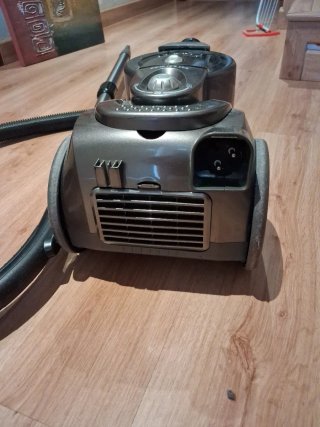 Aspirador Taurus Mega NE 2000