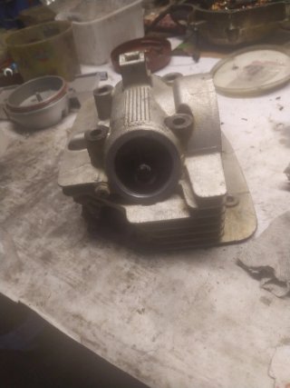Culata Yamaha YBR 125 Carburación